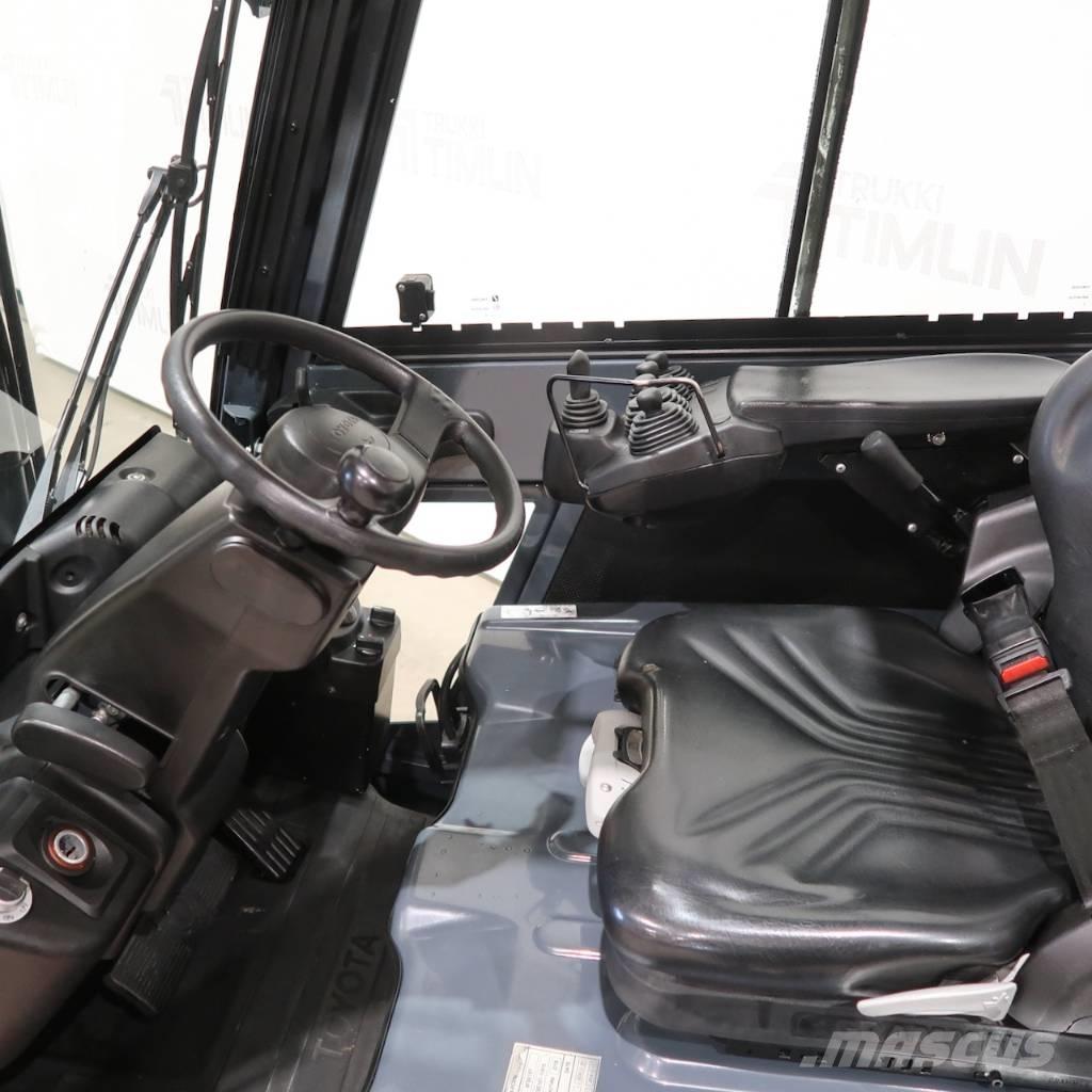 Toyota 8FBE18T Електрически вилични кари-повдигачи