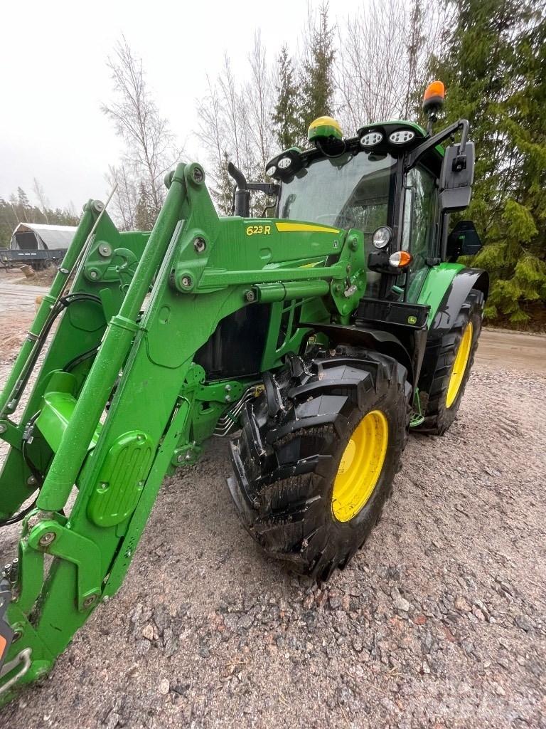 John Deere 6120 M Трактори