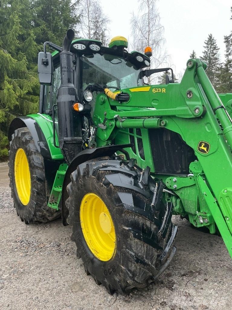 John Deere 6120 M Трактори