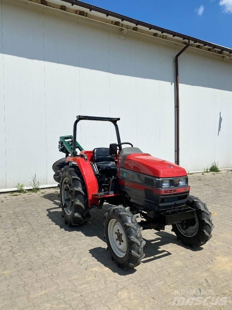 Mitsubishi MTR300 Компактни трактори