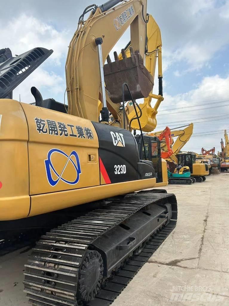 CAT CAT323D Верижен екскаватор