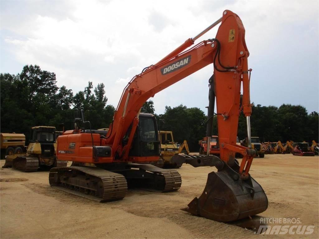 Doosan DX 225 Верижен екскаватор