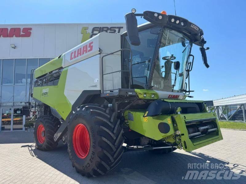 CLAAS LEXION 8600 Комбайни
