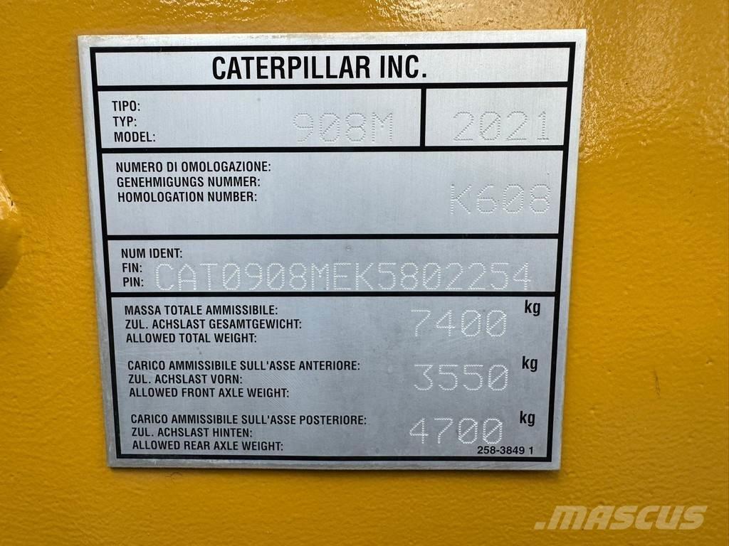 CAT 908M Колесни товарачи