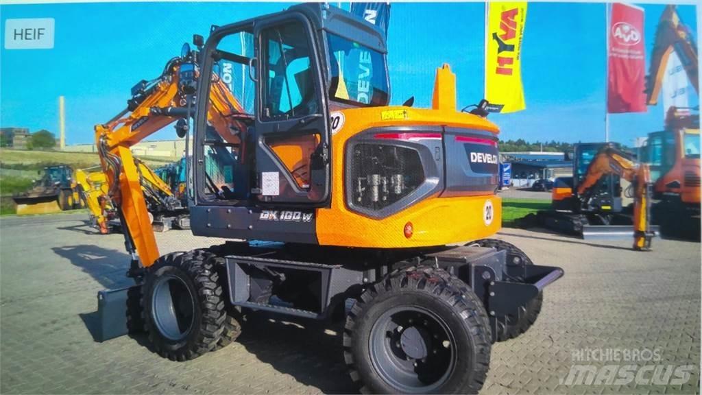 Develon DX100W-7 Колесни екскаватори