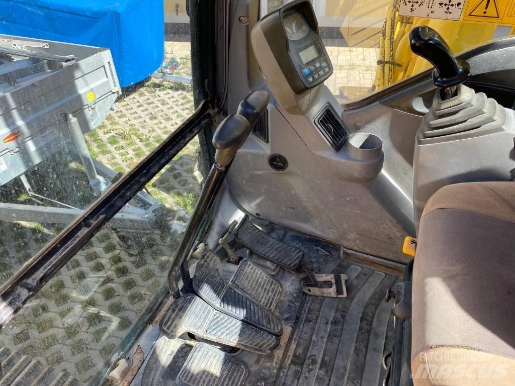 New Holland E 215 Верижен екскаватор