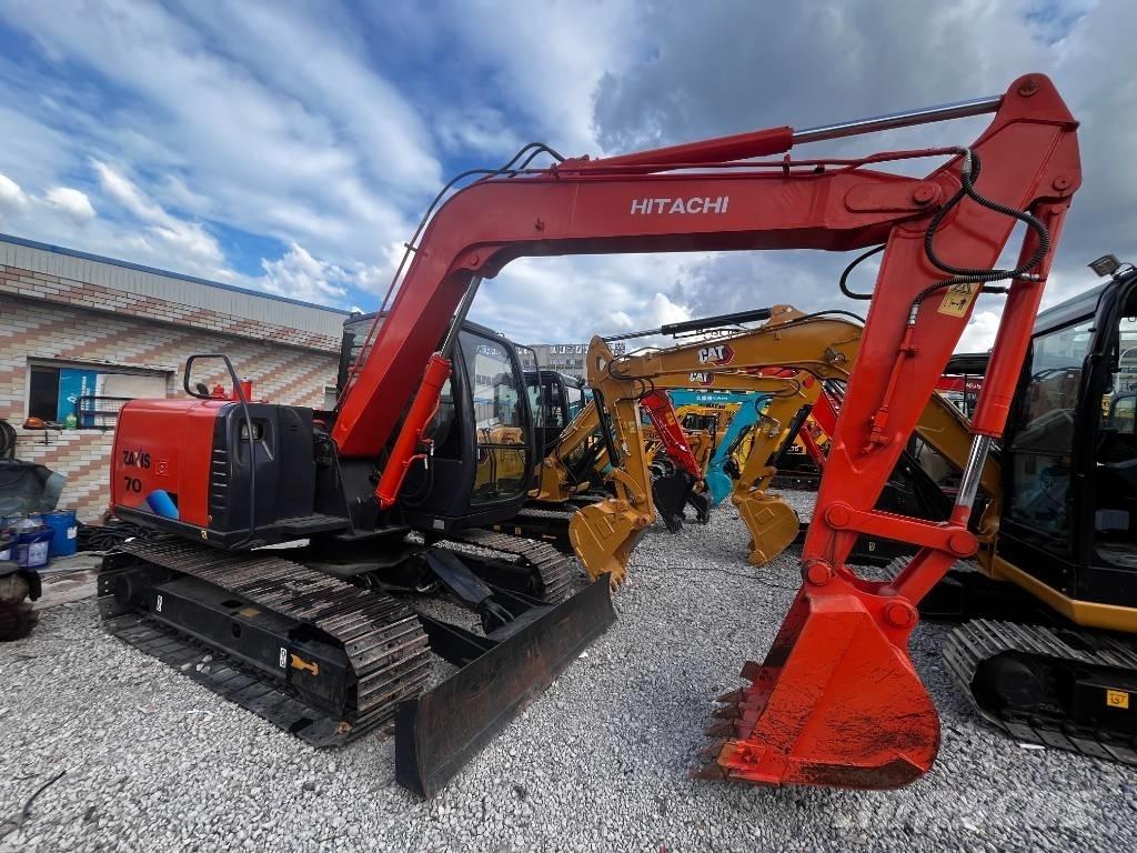 Hitachi ZX 70 Средни екскаватори 7т - 12т