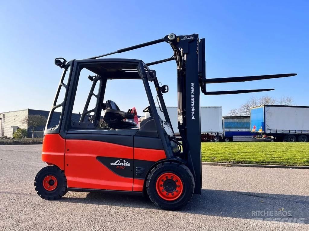 Linde E50HL-01 Електрически вилични кари-повдигачи