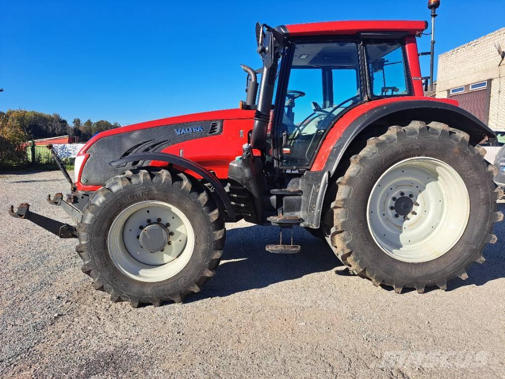 Valtra T 163 EV Трактори