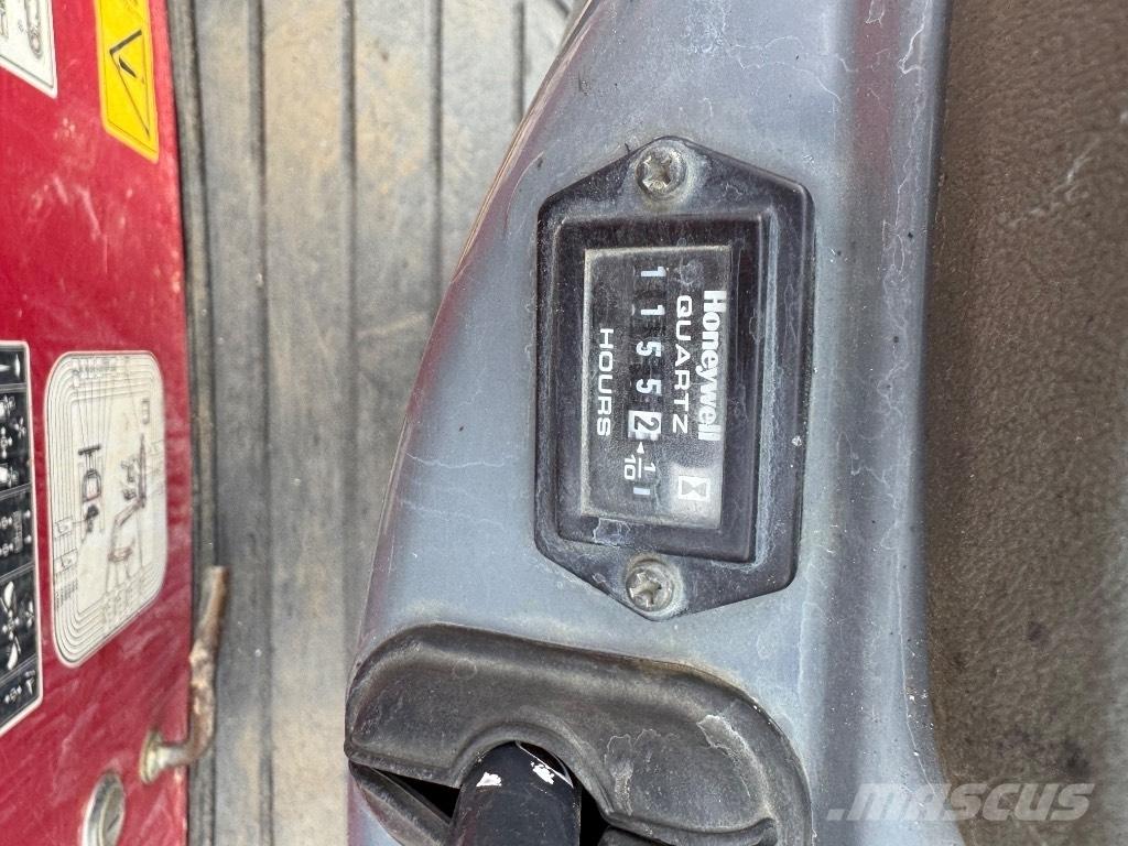 Yanmar SV08 (1D477) Мини екскаватори < 7 т