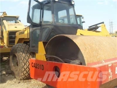 Dynapac CA 251 D Еднобарабанни ролки
