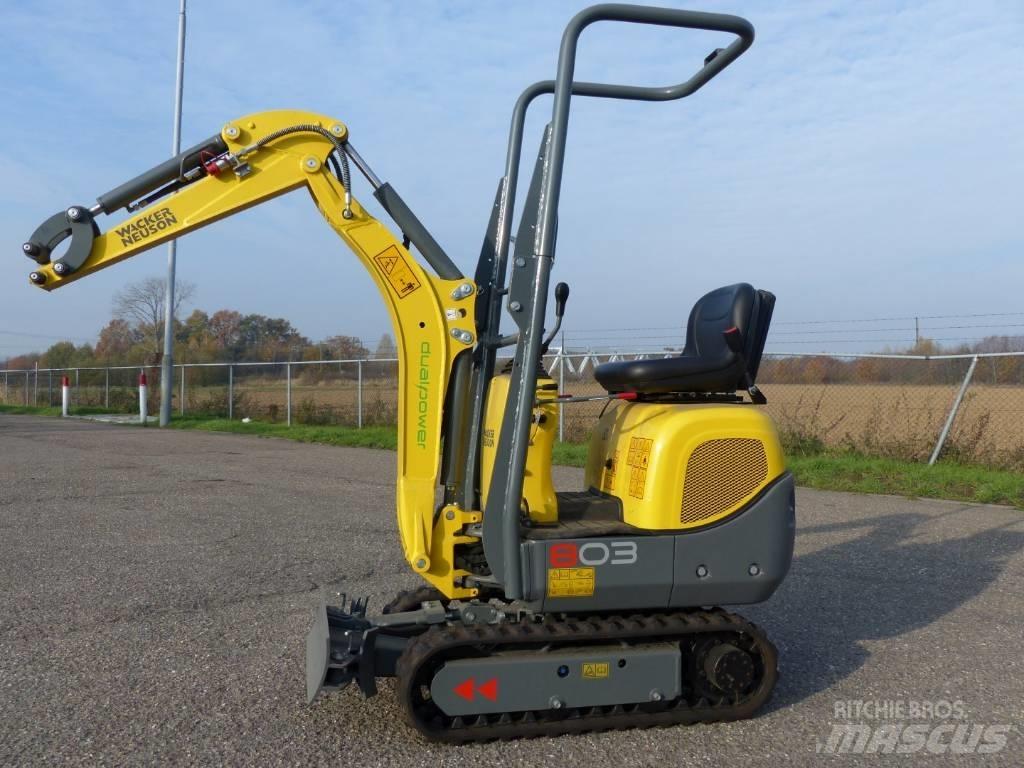 Wacker Neuson 803 Мини екскаватори < 7 т