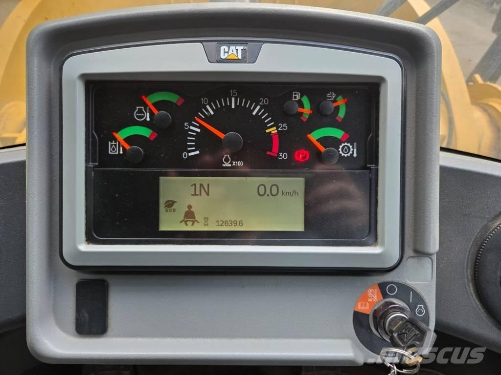 CAT 962 M Колесни товарачи