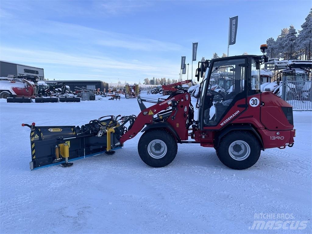 Weidemann 1390 Мини товарачи
