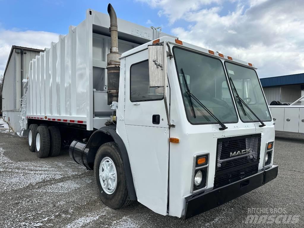 Mack LE613 Камиони за отпадъци