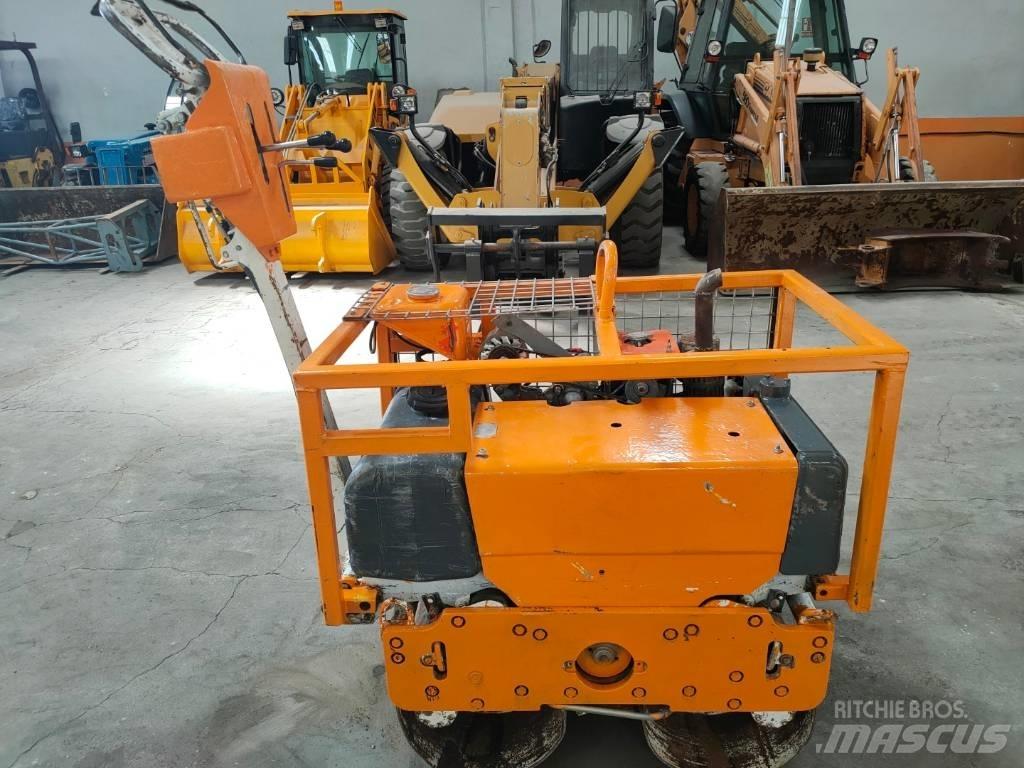 Bobcat BT 750 Двойни барабанни ролки
