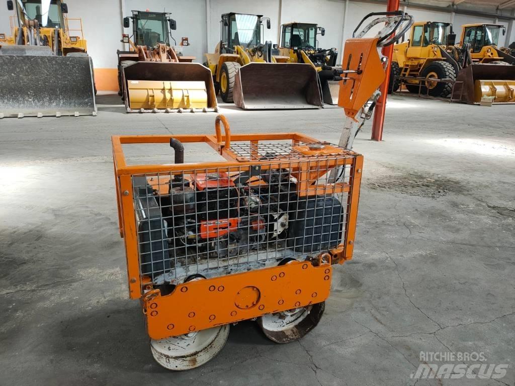 Bobcat BT 750 Двойни барабанни ролки
