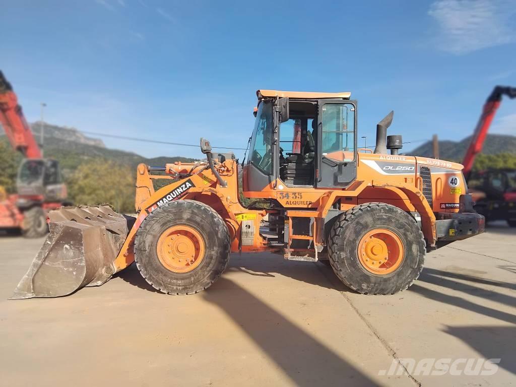 Doosan DL 250-5 Колесни товарачи