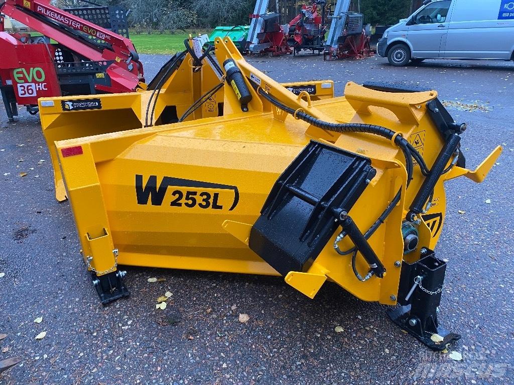 Wieska W 253 L Снегохвъргачки
