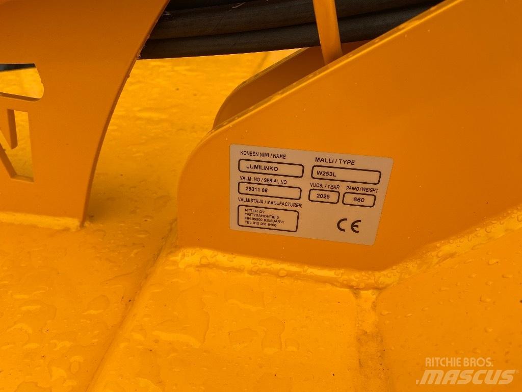 Wieska W 253 L Снегохвъргачки
