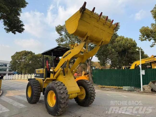 Komatsu WA 100 Колесни товарачи
