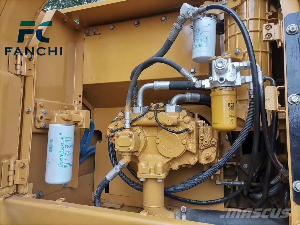 CAT 320 D Верижен екскаватор