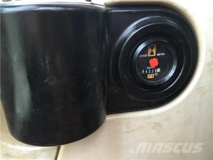 CAT 320 C L Верижен екскаватор