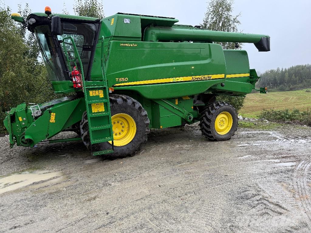 John Deere T550 Комбайни