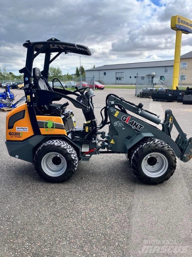  Demokörd GiANT 2200E Многофункционални товарачи