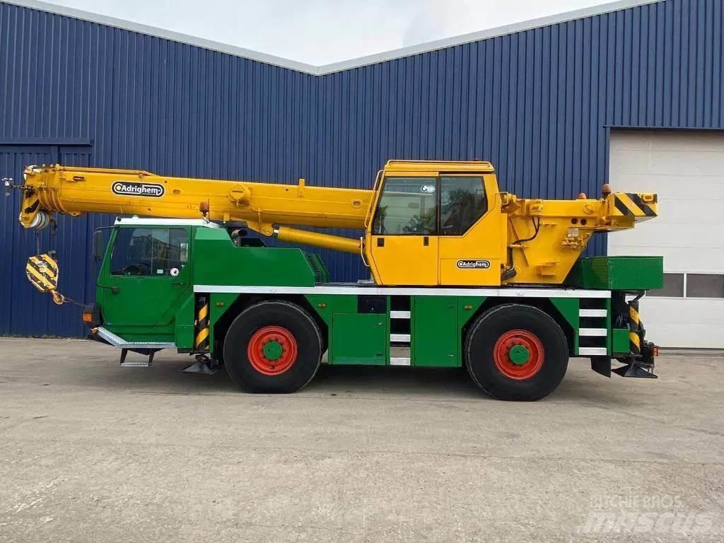 Liebherr LTM1030-2 Всъдеходни кранове