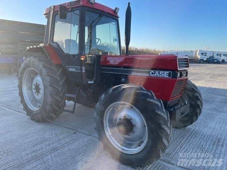 CASE 956XL Трактори