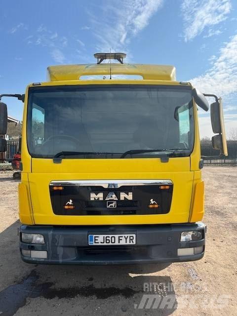 MAN 7.150 Бордови камион / автолебедка