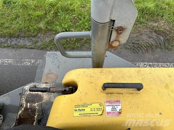 Neuson 6001 Странични самосвали