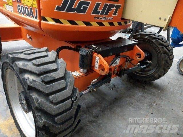 JLG 600AJ Съчленени стрелови подемници