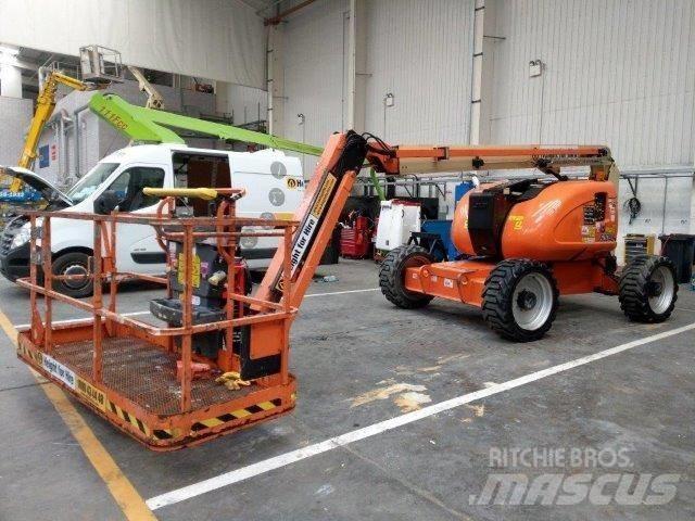 JLG 600AJ Съчленени стрелови подемници