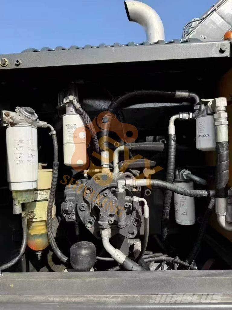 Volvo EC 240 D Верижен екскаватор