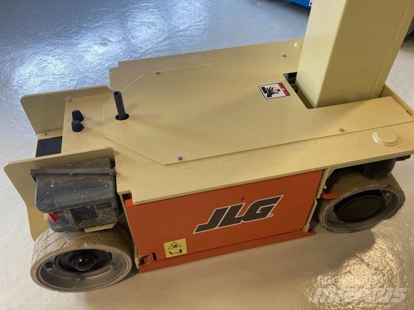 JLG 1230 ES Вертикални мачтови повдигачи
