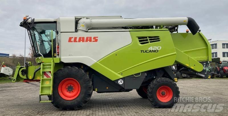 CLAAS TUCANO 420 Комбайни