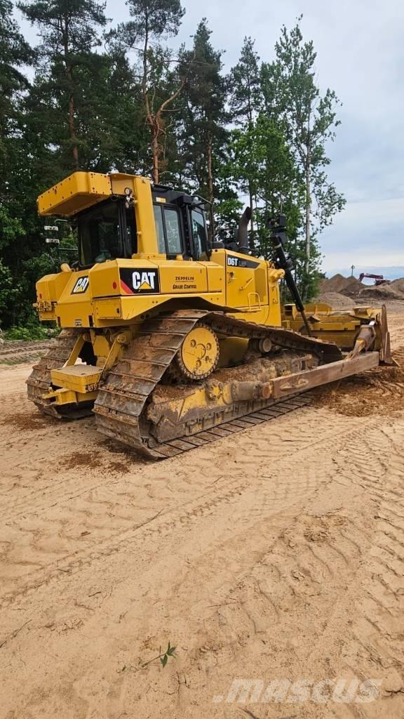 CAT D 6 T LGP Верижни булдозери
