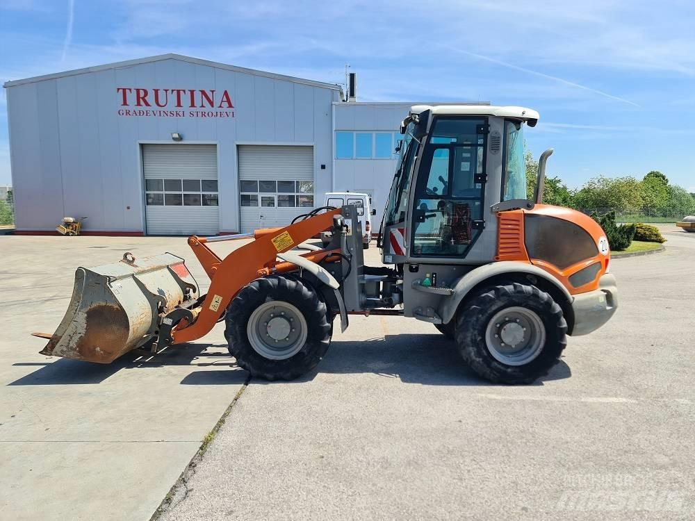 Atlas AR75e Колесни товарачи