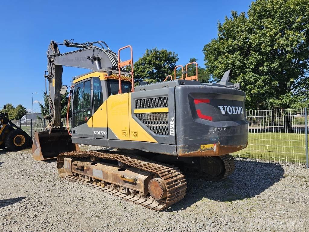 Volvo EC 250 E Верижен екскаватор