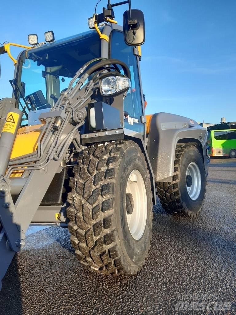 LM Trac 587 Комунални съоражения