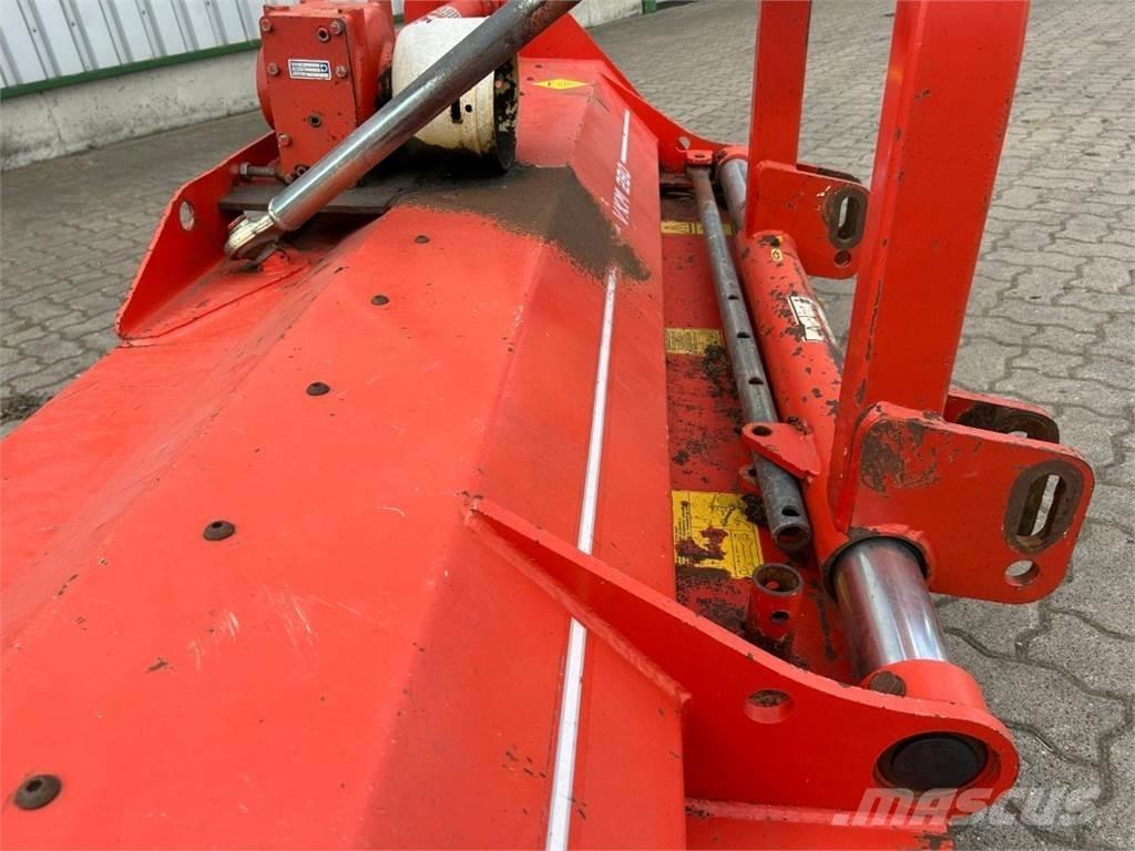 Kuhn VKM 280 Друга техника за жънене на фураж