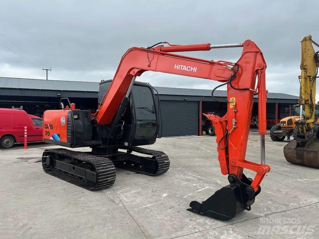 Hitachi Zaxis 70 Средни екскаватори 7т - 12т