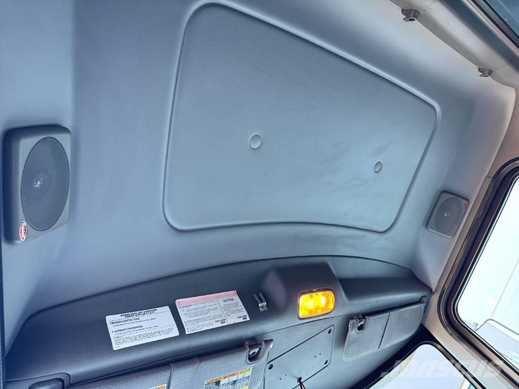 Peterbilt 348 Самосвал