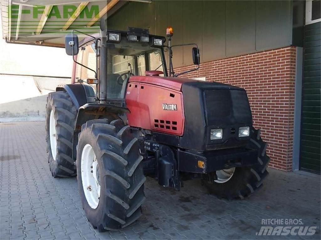 Valtra 8450 Трактори