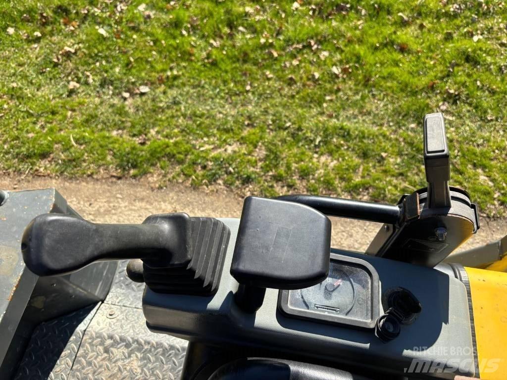 Wacker Neuson DT 23 Верижни дъмпери