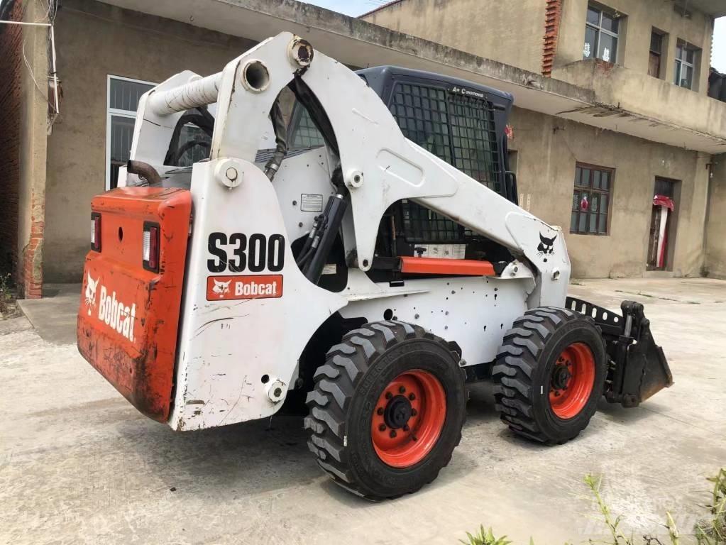 Bobcat S 300 Мини товарачи
