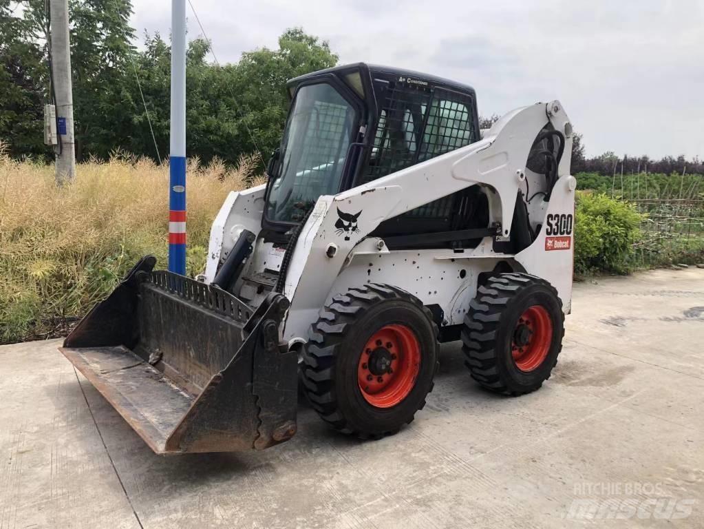 Bobcat S 300 Мини товарачи
