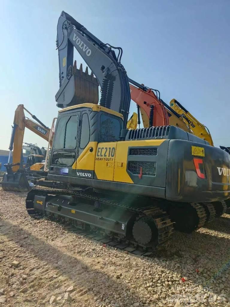 Volvo EC 210 Средни екскаватори 7т - 12т